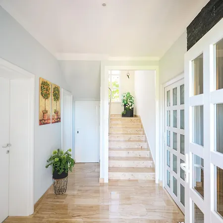 Ferienwohnung in Sukošan mit Großer Terrasse Apartment Sukošan