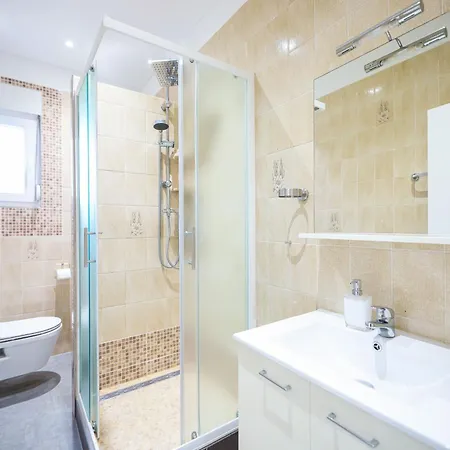 Ferienwohnung in Sukošan mit Großer Terrasse * Sukošan