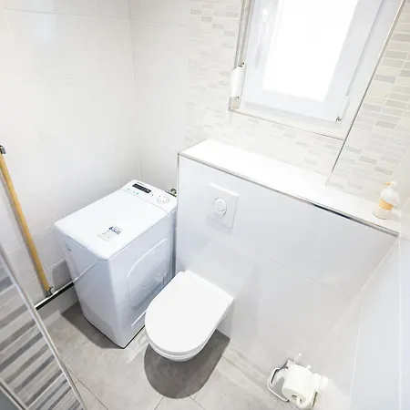 Apartment Ferienwohnung in Sukošan mit Großer Terrasse *